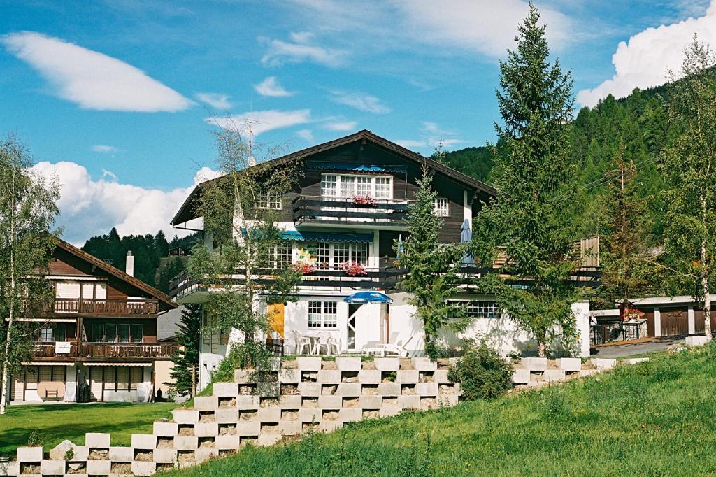 Ferienwohnung Edelweiss Grächen Szoba fotó